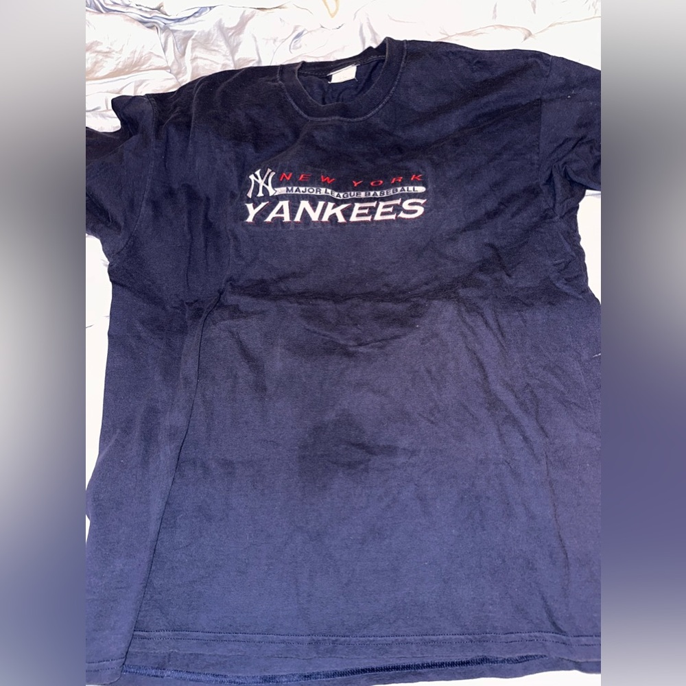New York Yankees shirt